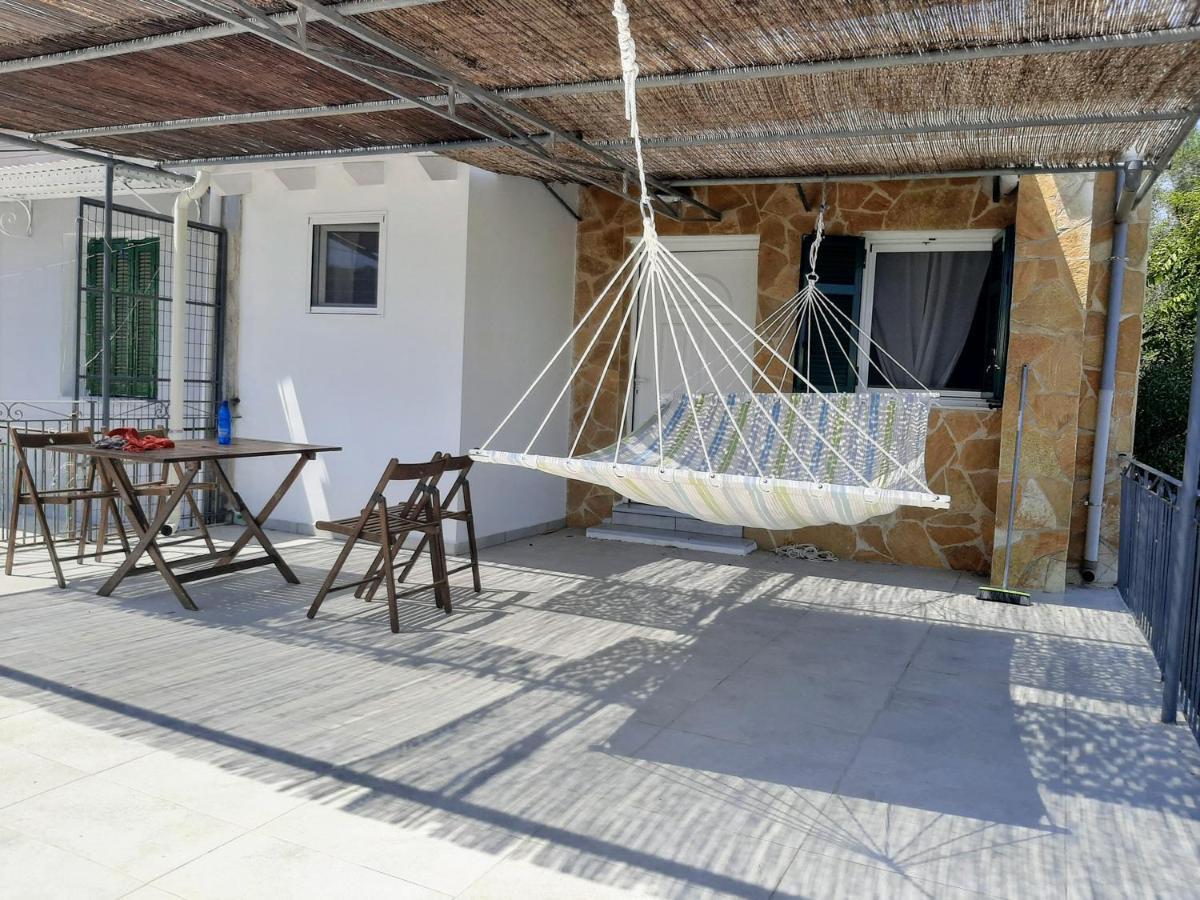 Villa Aspros - traditionell, ruhig und strandnah Liapades Exterior foto